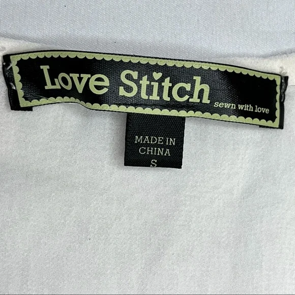 Love Stitch Sheer Embroidered Top Size Small - Picture 4 of 12